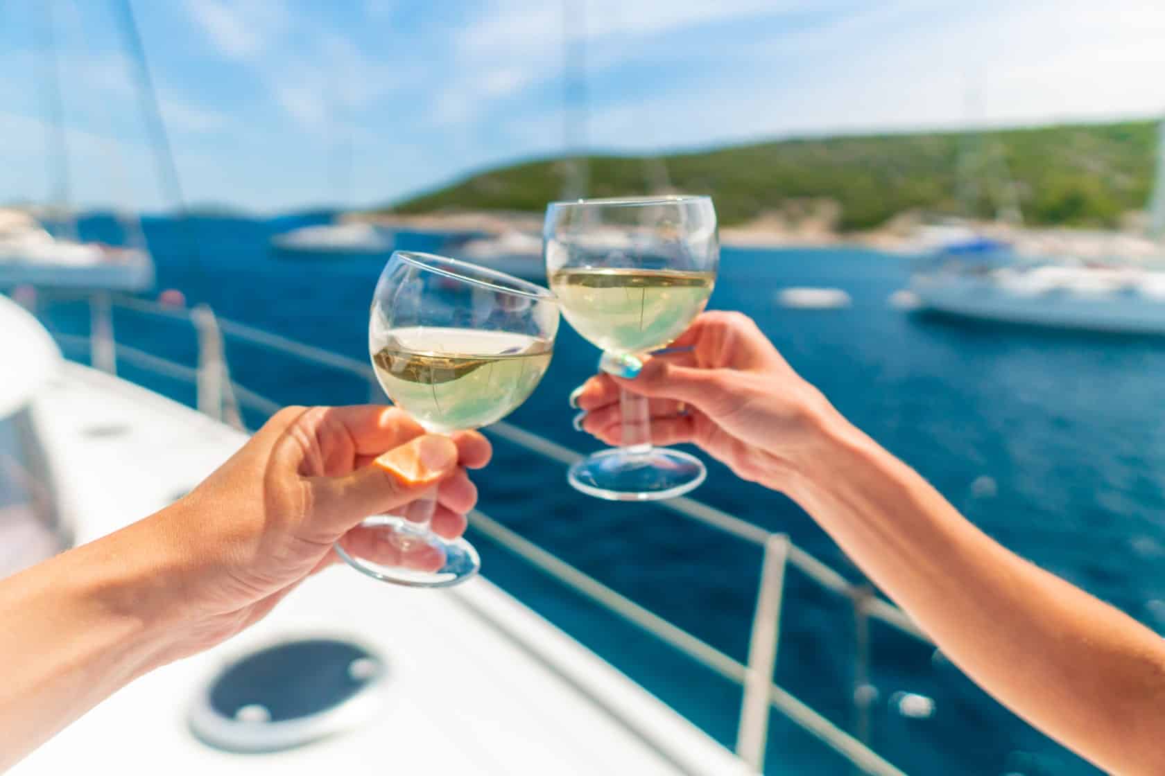 Featured image for “Sip & Sail Wine & Boat Tour”